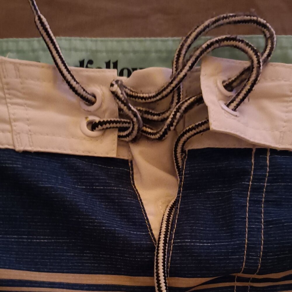 Goodfellow. Drawstring Board shorts.. 30" W, 10" Inseam NWOT - Picture 2 of 5